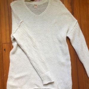 MOSSIMO-The Cutest Women's White Sweater